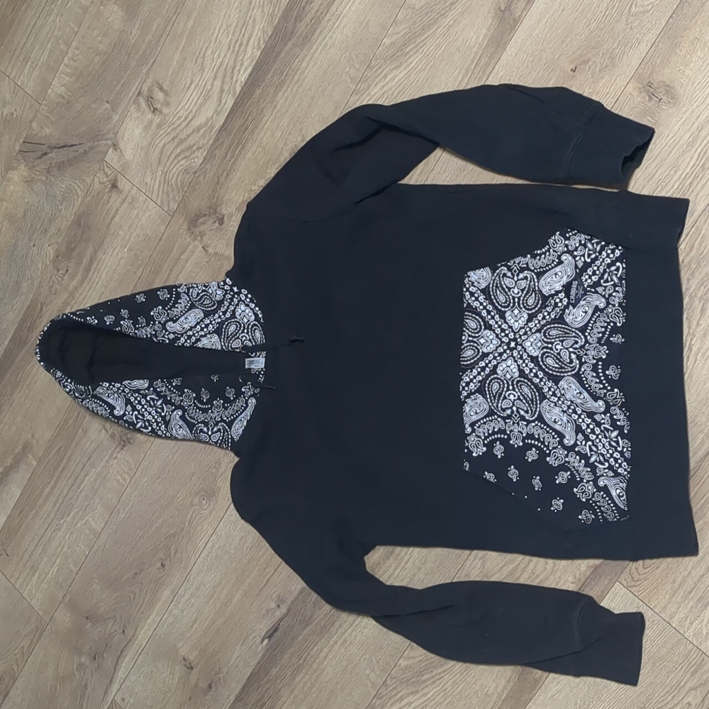 Crooks & Castles Black And White hoodie Size Small